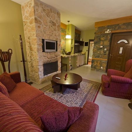 Onar Guesthouse ปาลีออส อากีออส อาตานาซีออส ภายนอก รูปภาพ